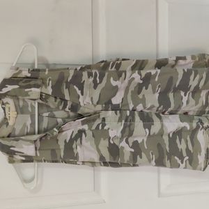 Camo print flowy button up sleeveless tunic